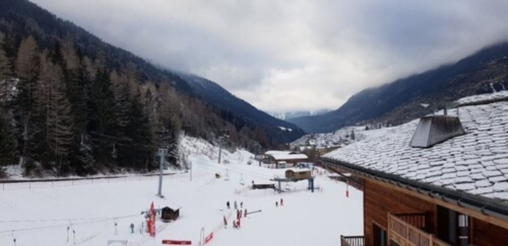 Skiing