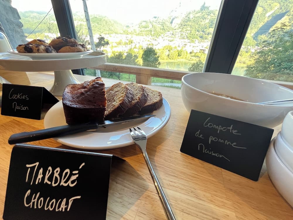 Breakfast buffet