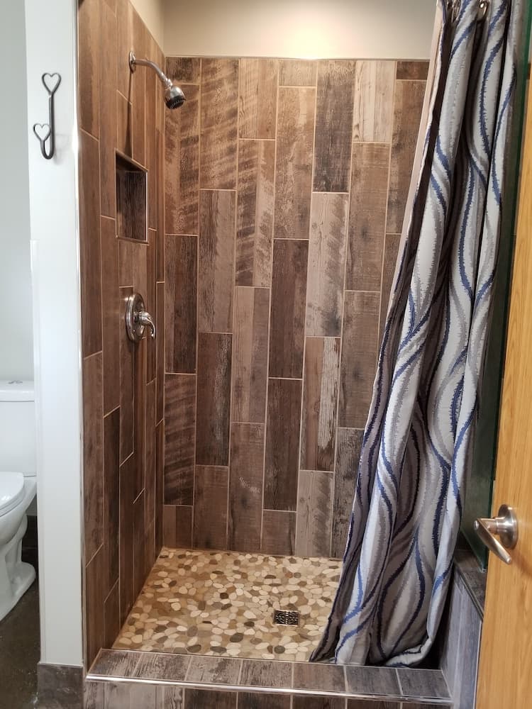 Bathroom shower