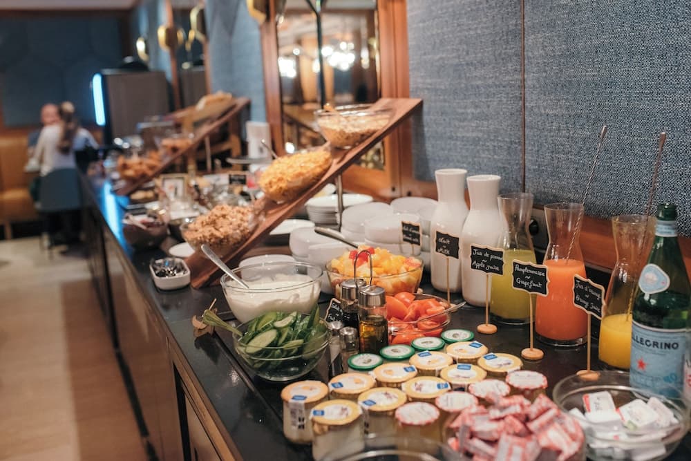 Breakfast buffet