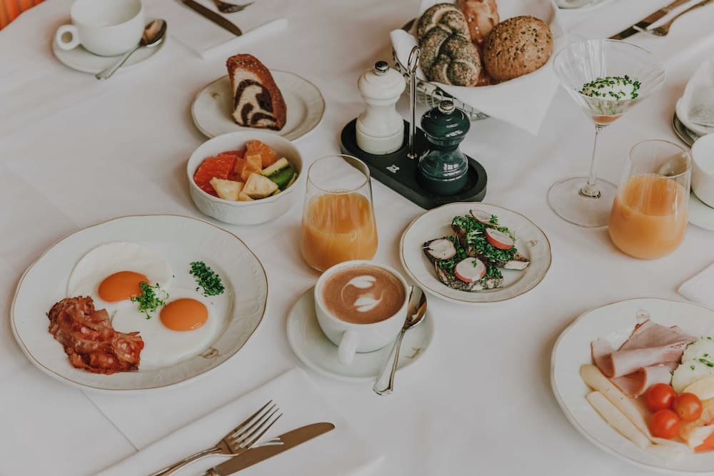 Breakfast buffet