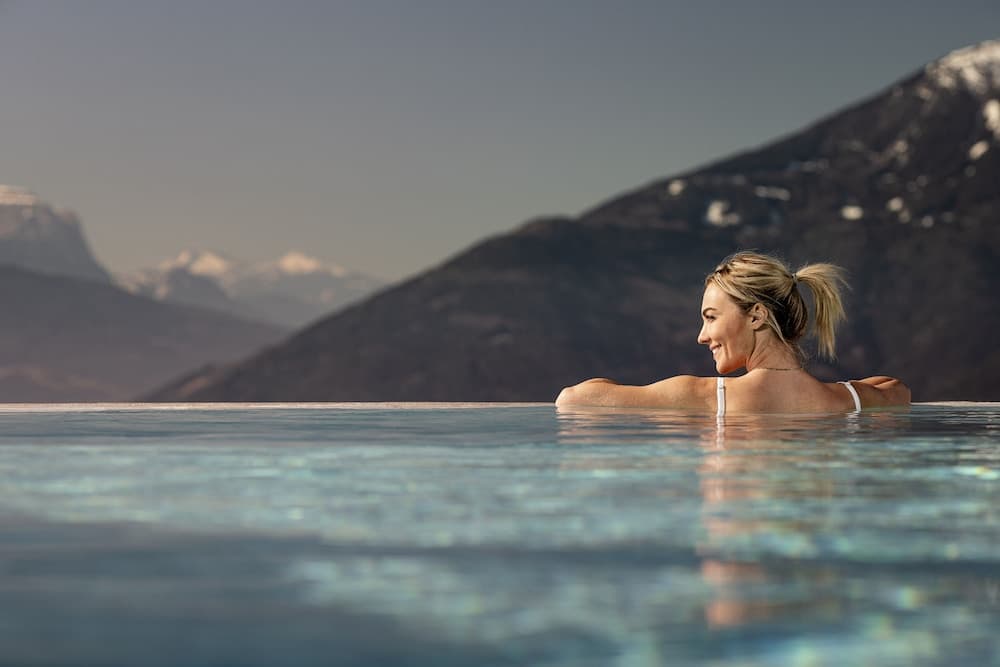 Exercise/lap pool