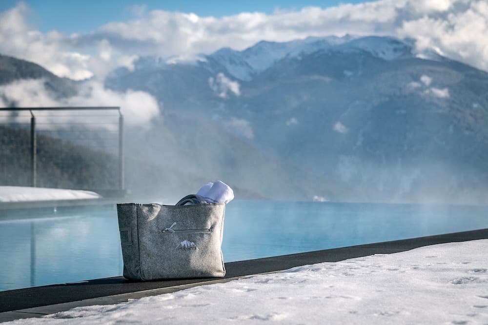 Infinity pool