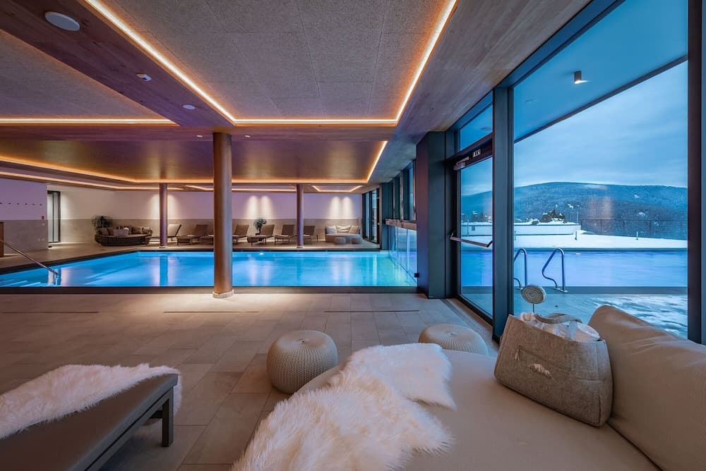 Infinity pool