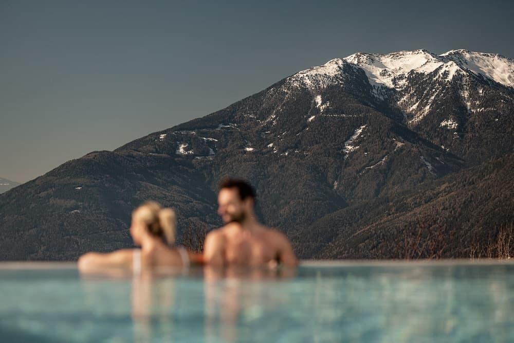 Infinity pool
