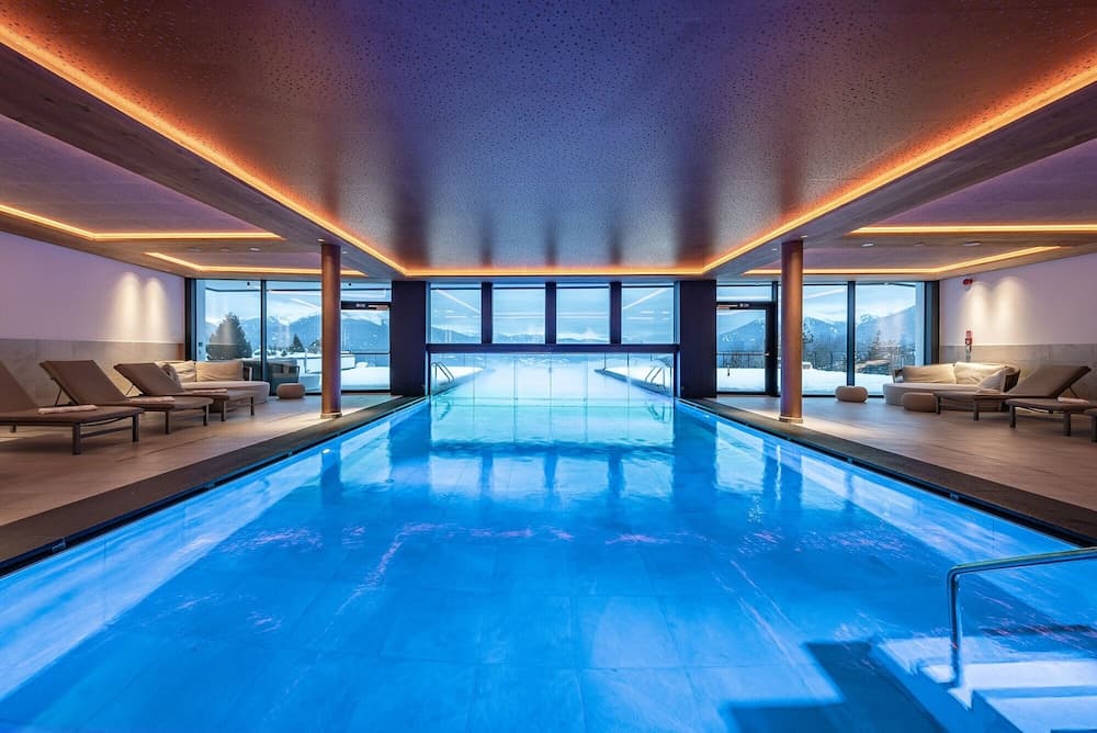 Infinity pool