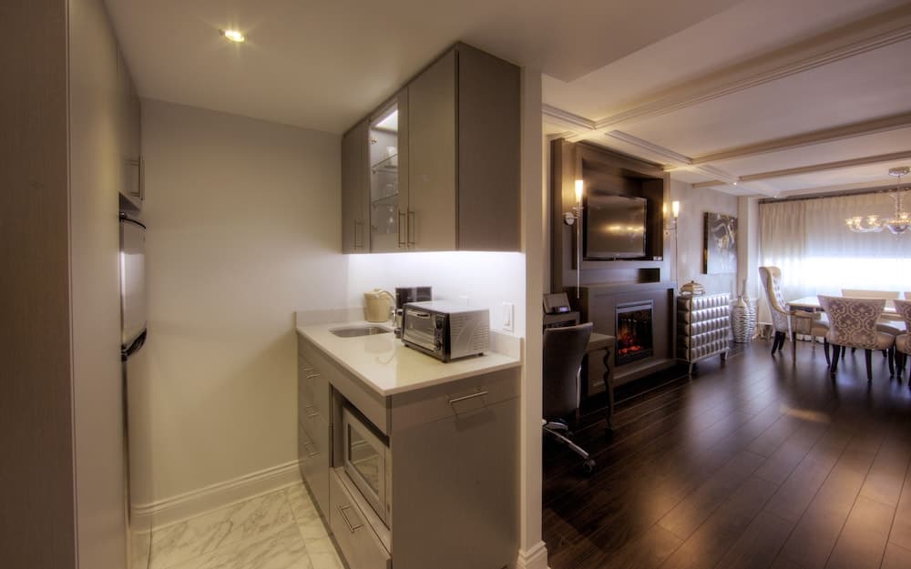 Private kitchenette