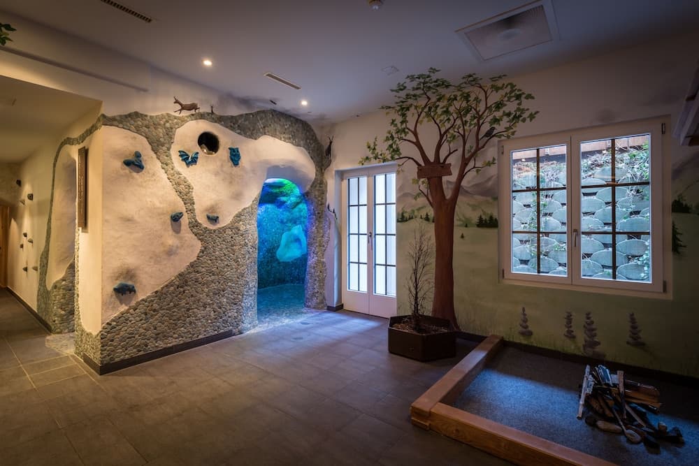 Children's play area - indoor