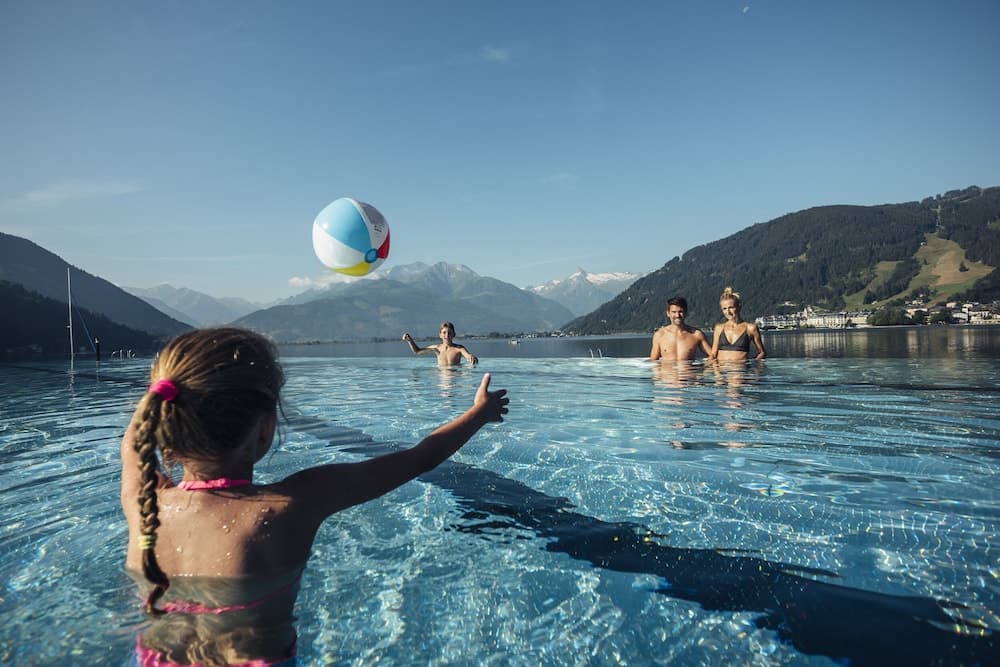 Infinity pool