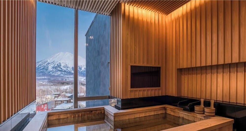 Private spa tub