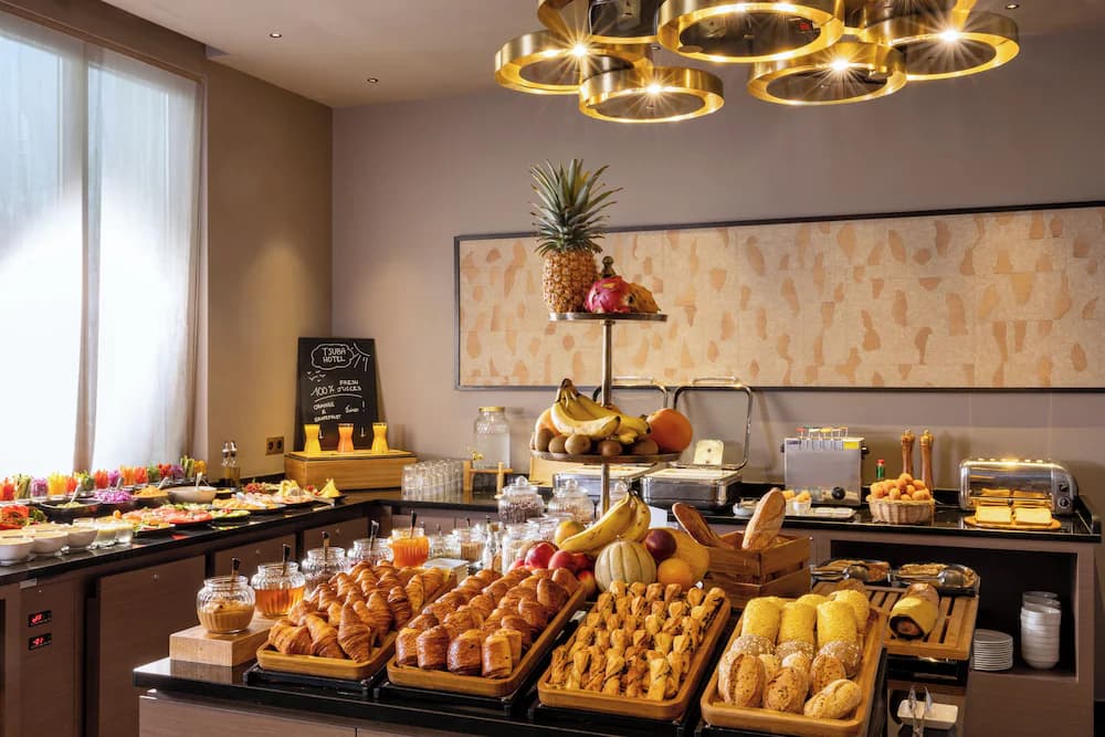 Breakfast buffet