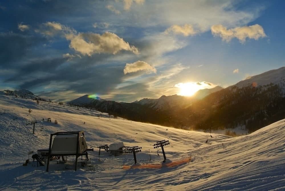 Snow and ski sports