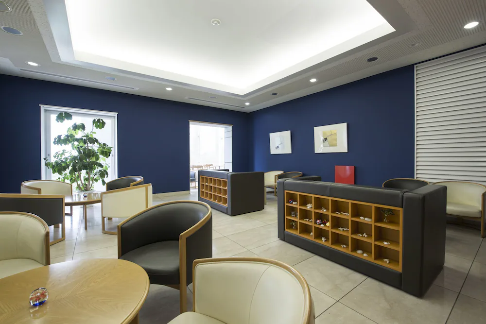 Lobby lounge