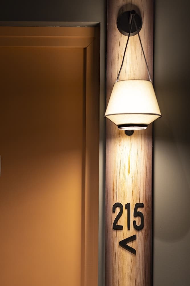 Handrails in hallways