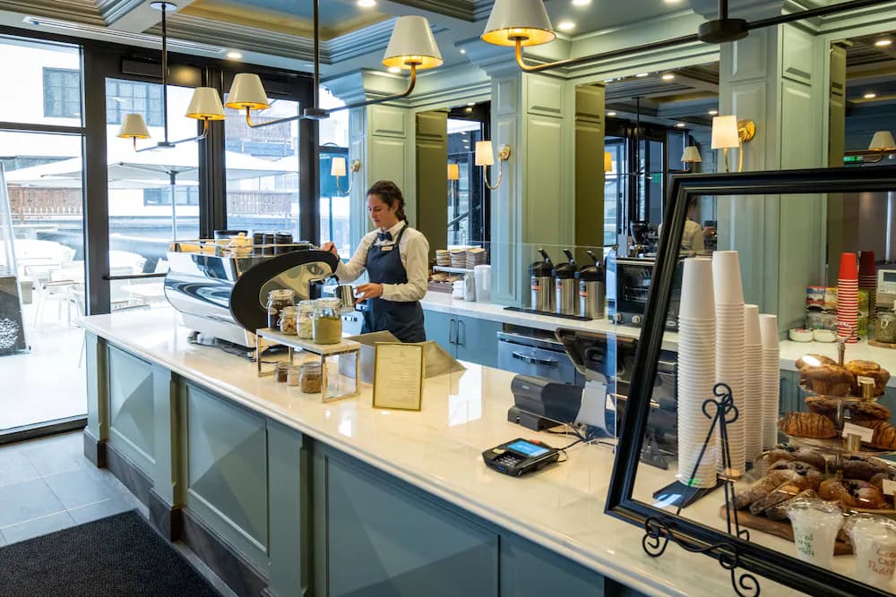 Breakfast area