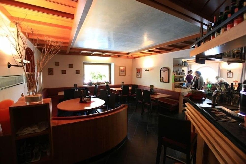 Snack bar
