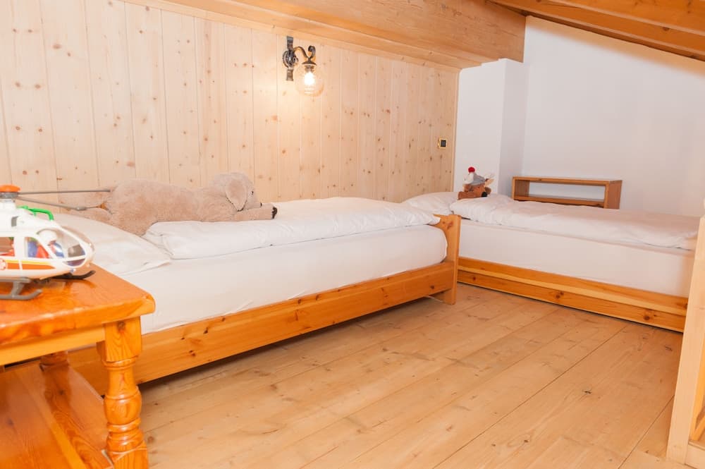 Children's theme room