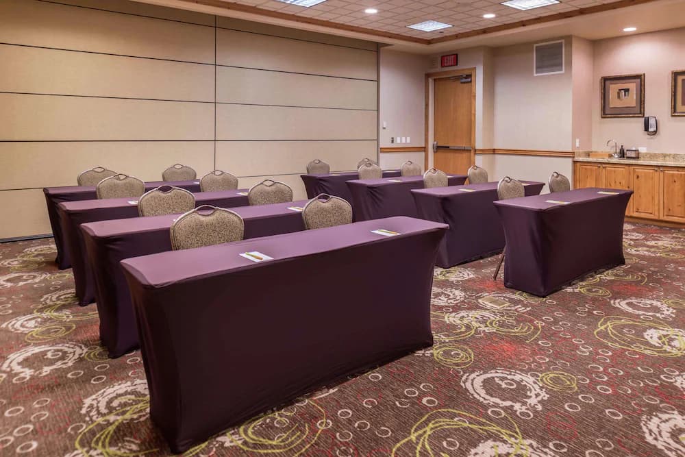 Meeting facility