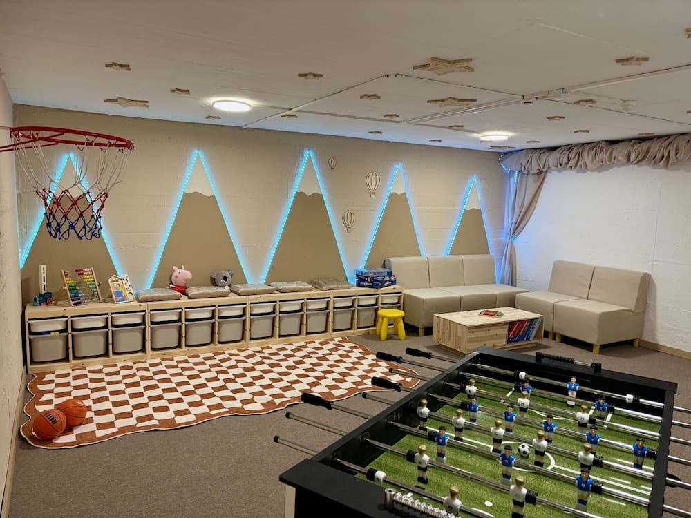 Children's play area - indoor