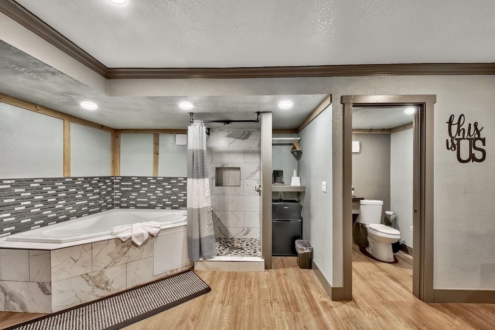 Jetted tub