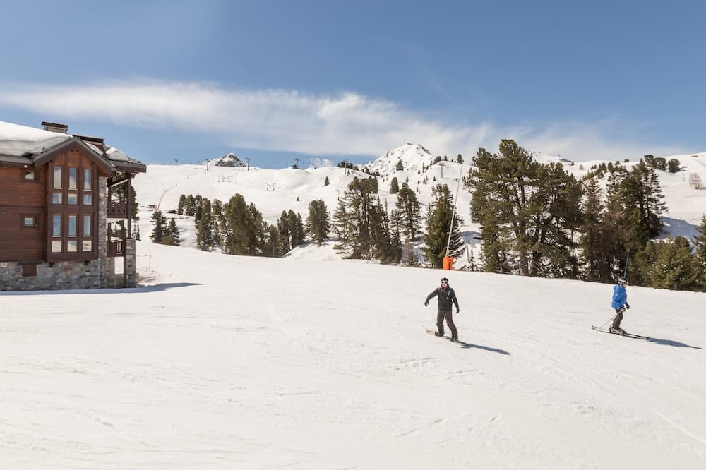 Snow and ski sports
