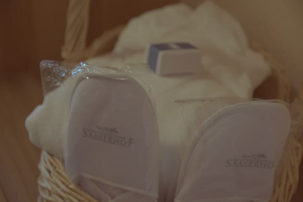 Room amenity