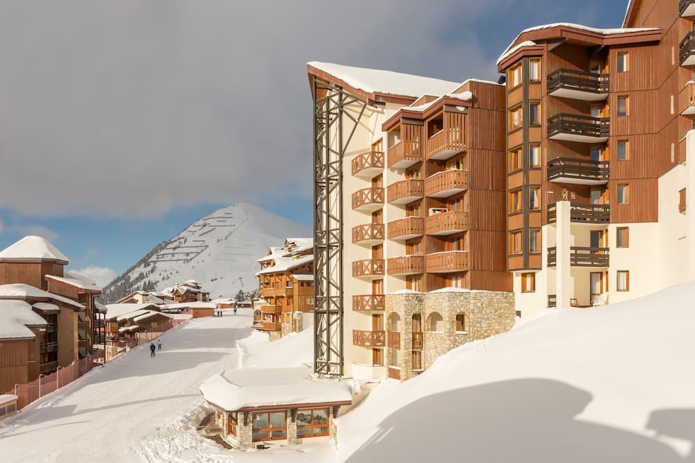 Snow and ski sports