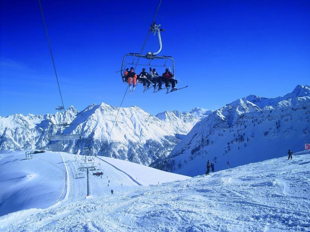 Snow and ski sports