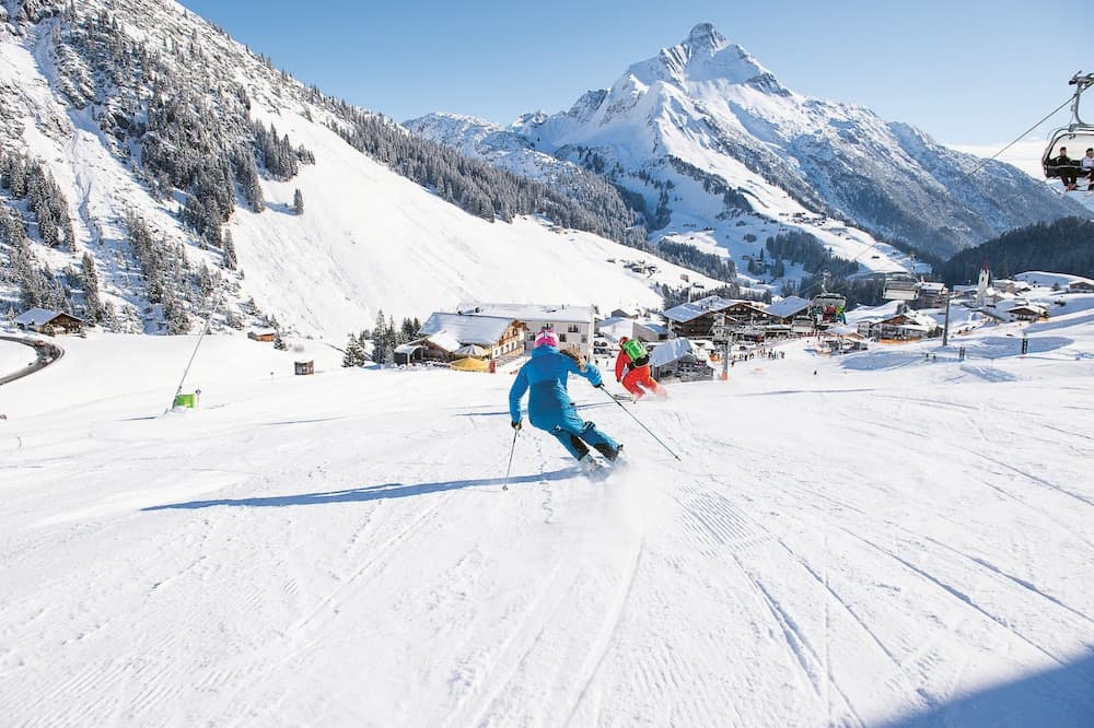 Snow and ski sports
