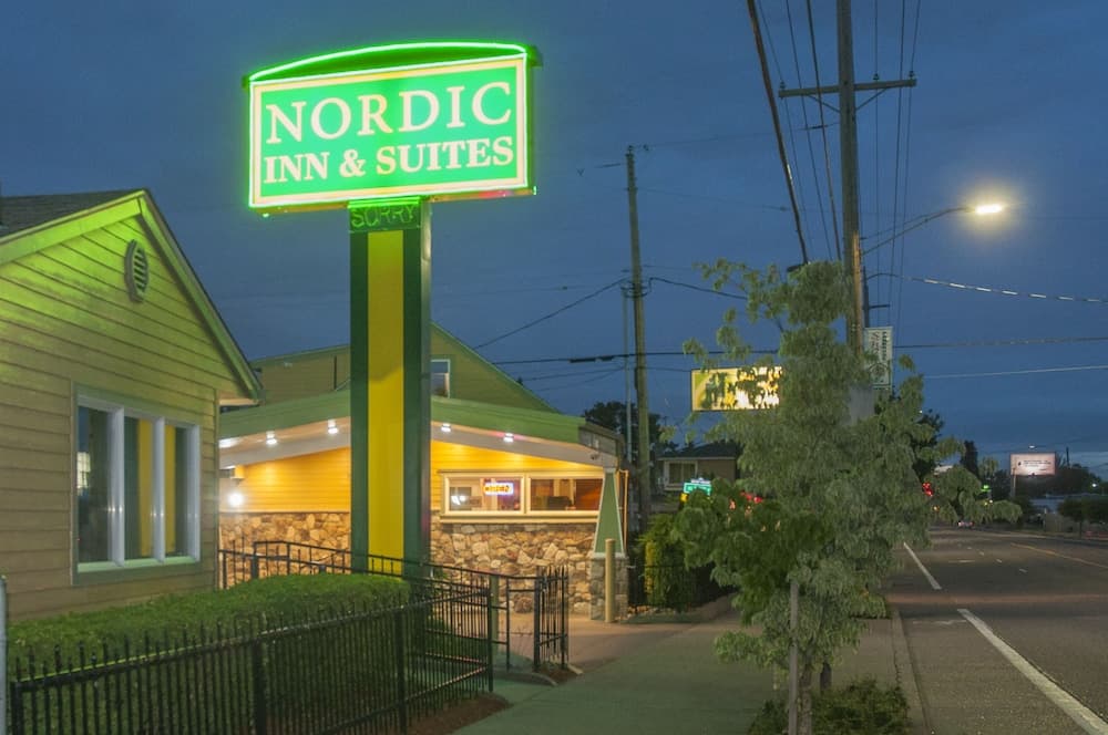 Front of property - evening/night
