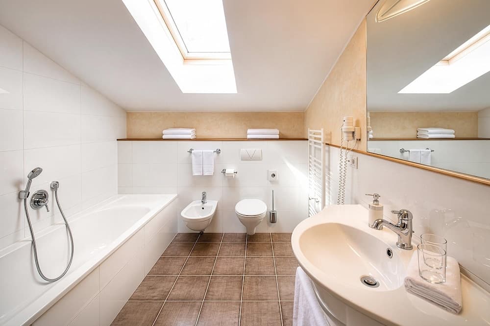 Bathroom amenities