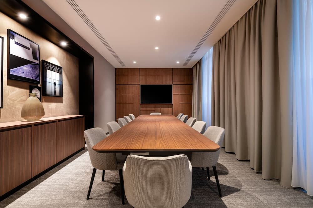 Meeting facility