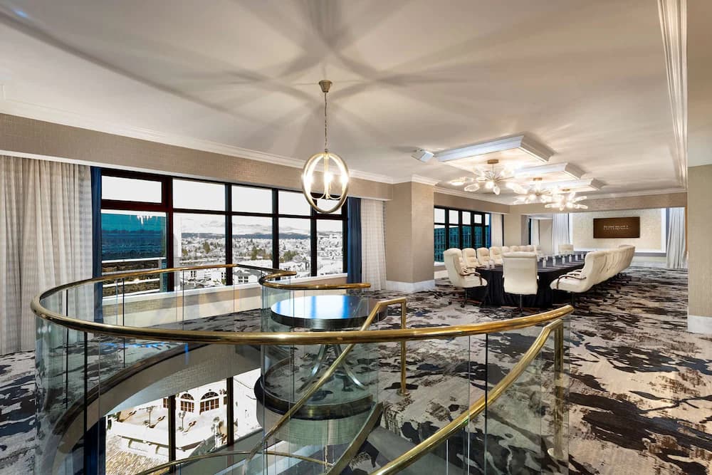 Meeting facility