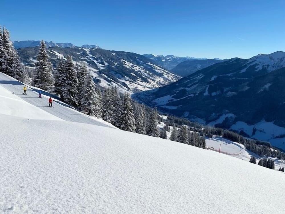 Snow and ski sports