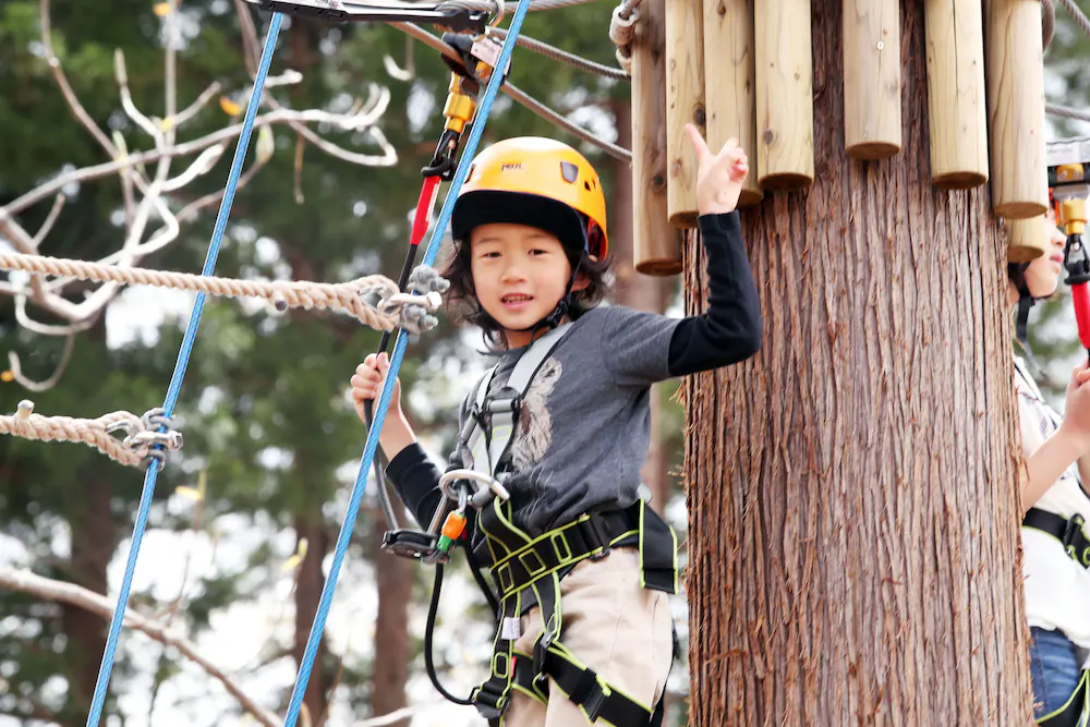 Ropes course (team building)