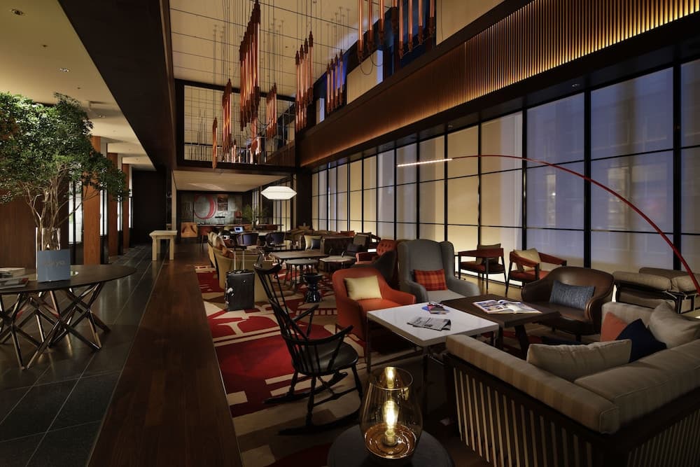 Lobby lounge