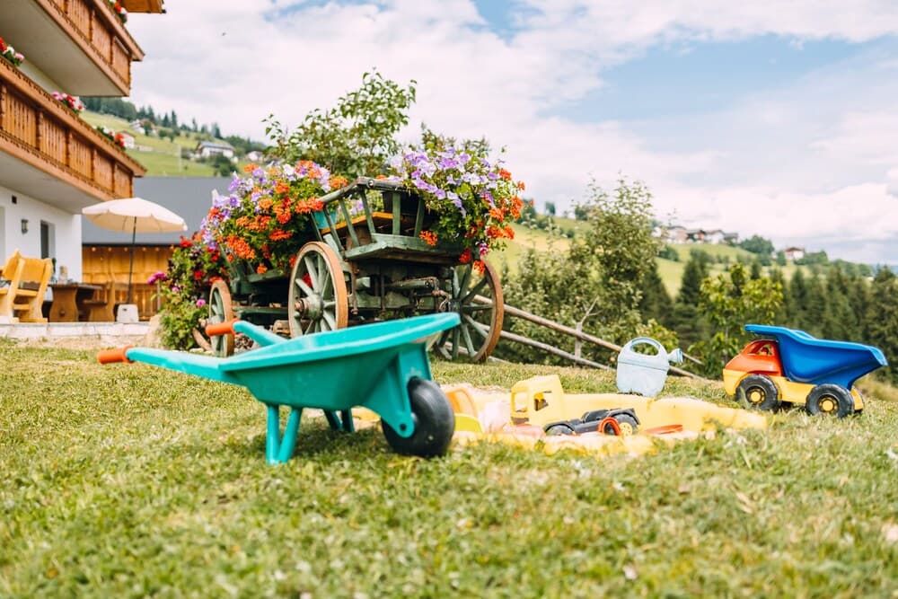 Children's play area - outdoor