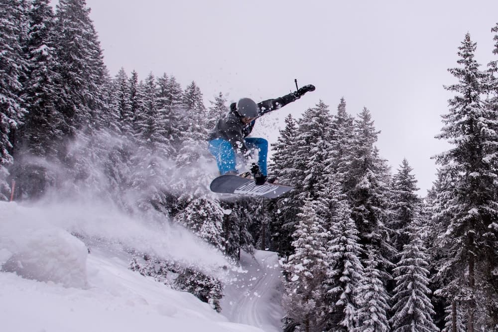 Snow and ski sports