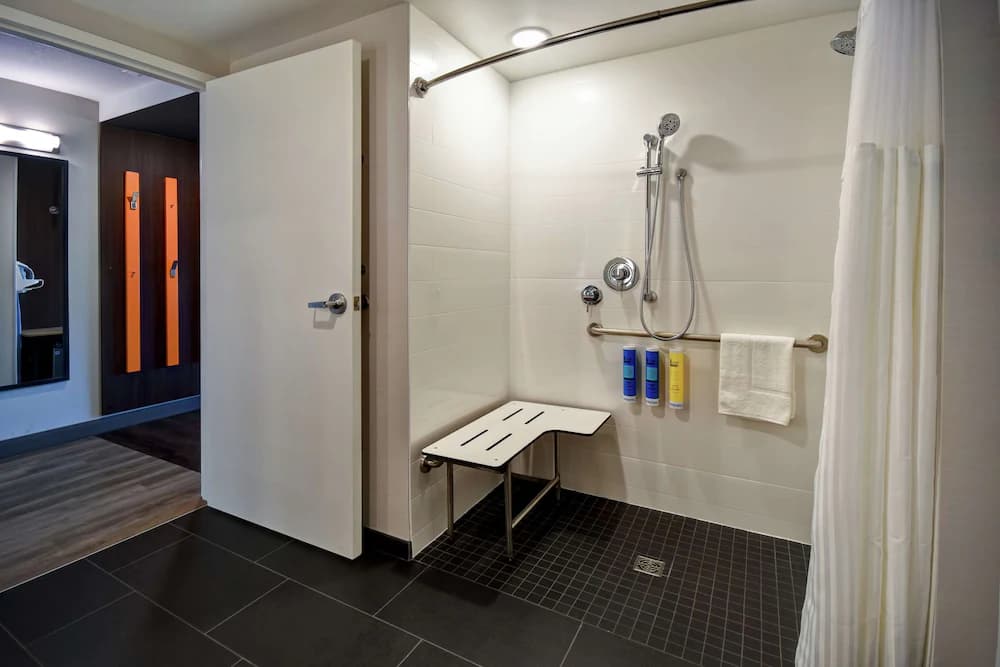Bathroom shower