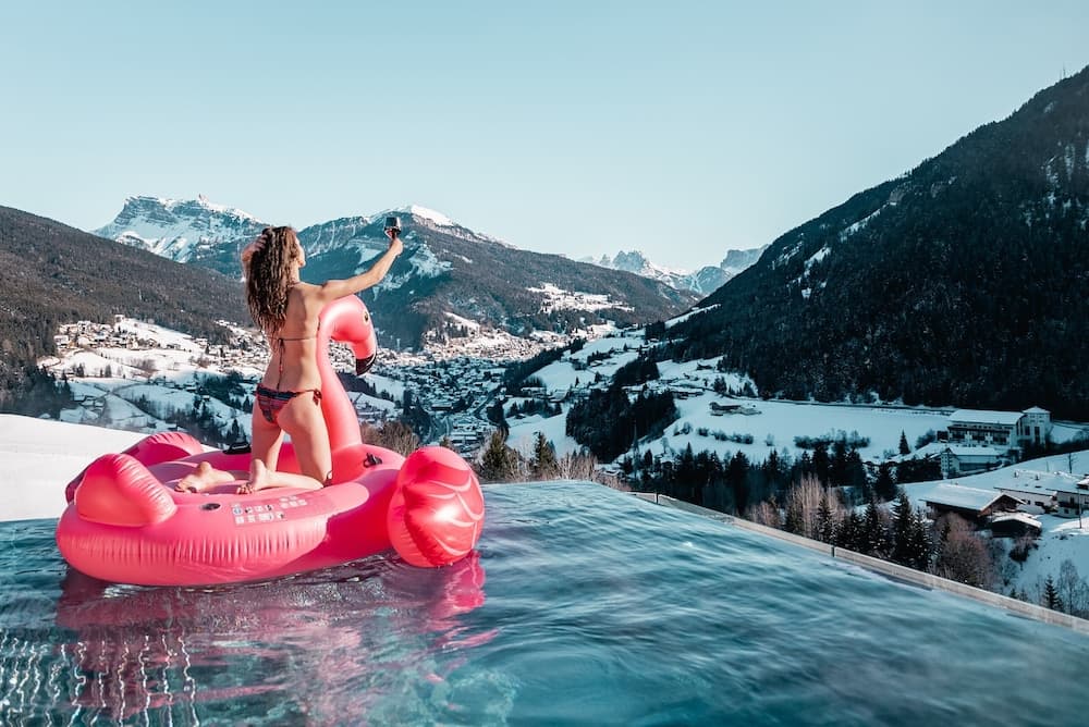Infinity pool