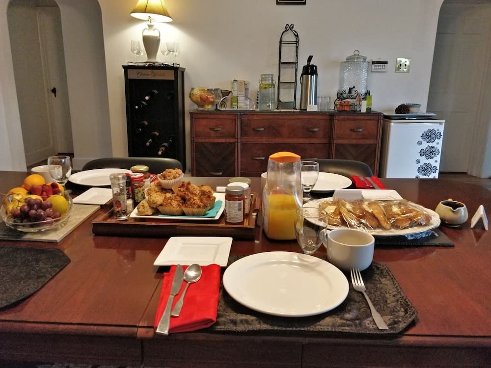 Breakfast area