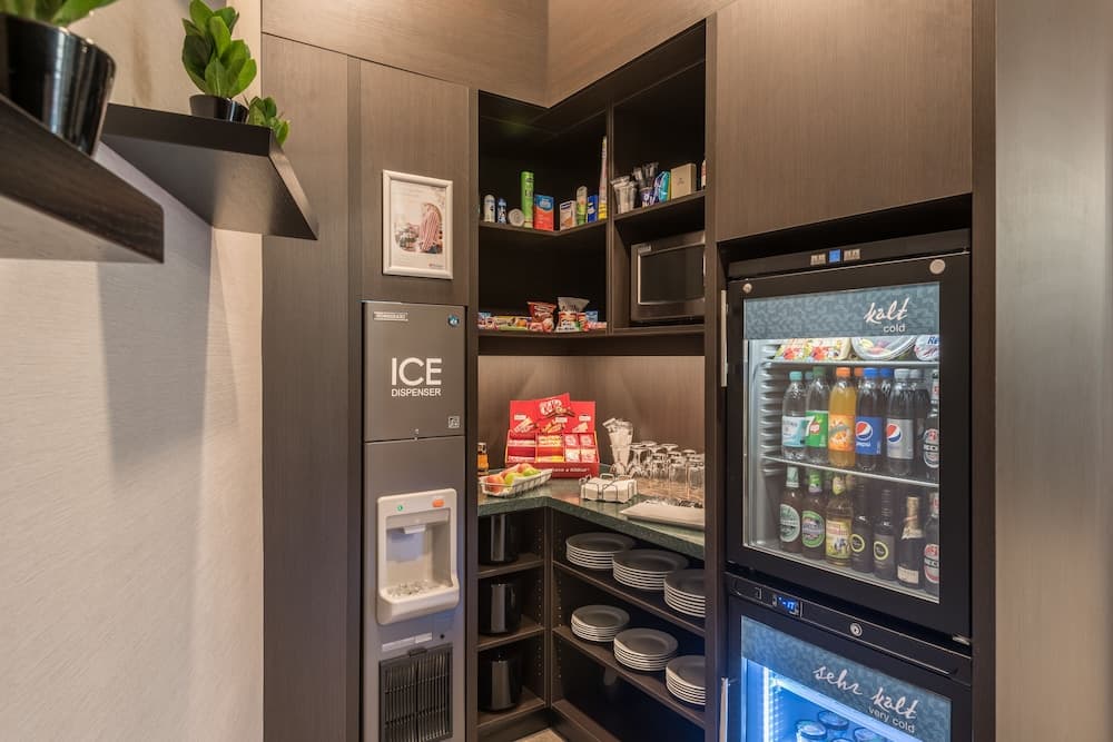 Snack bar