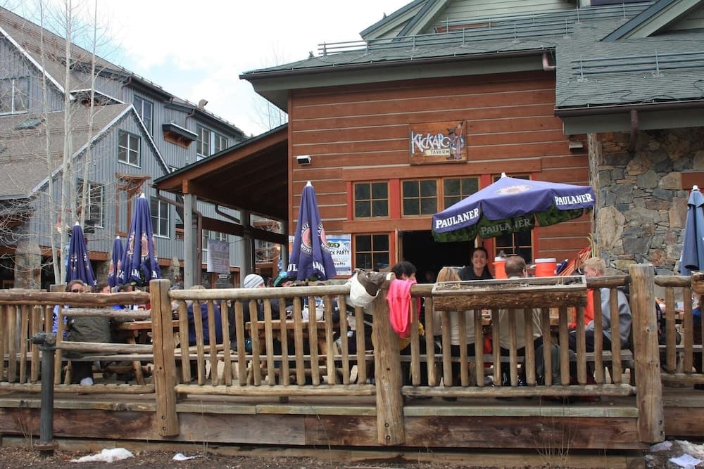 Sports bar