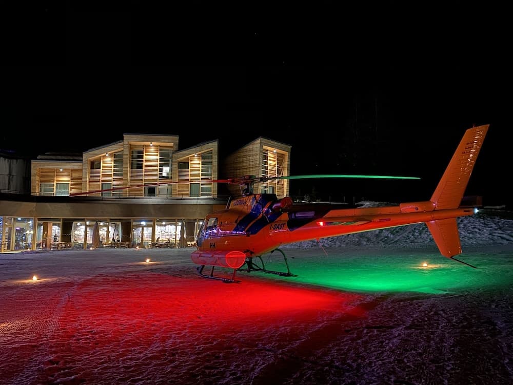 Helicopter/plane tours