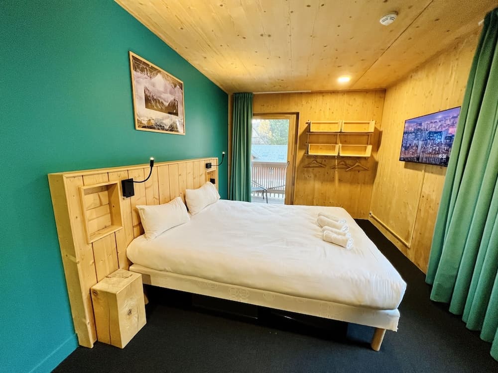 Primary image