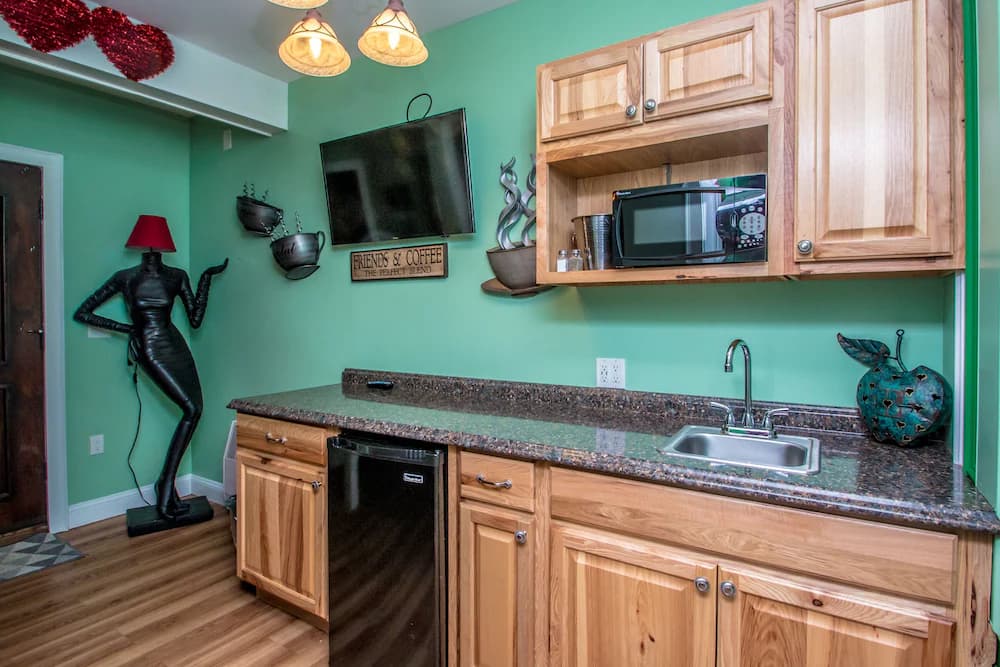 Private kitchenette