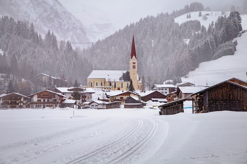 Snow and ski sports