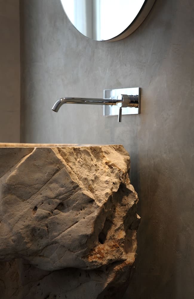 Bathroom sink
