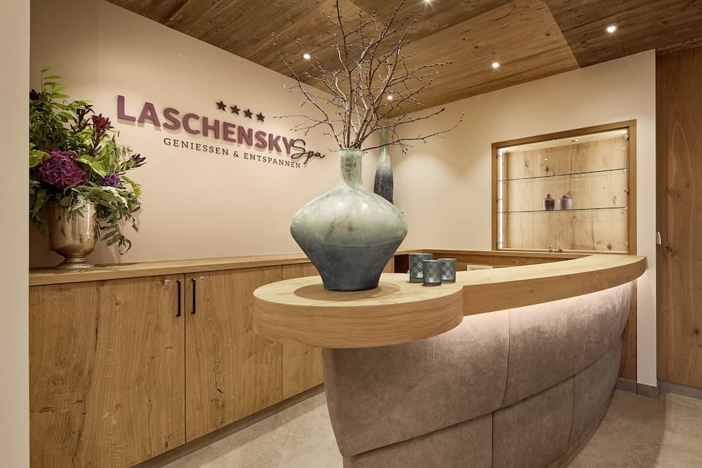 Spa reception