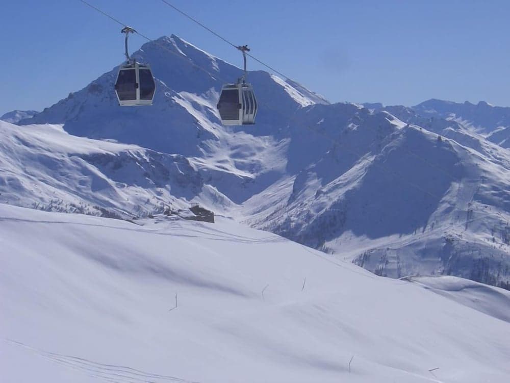 Snow and ski sports